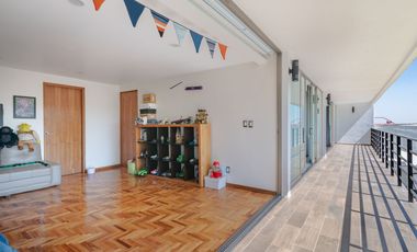 Venta Residencia en Cerrada Lomas de Tecamachalco, Edo. de México