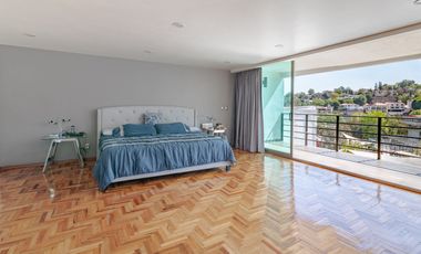 Venta Residencia en Cerrada Lomas de Tecamachalco, Edo. de México