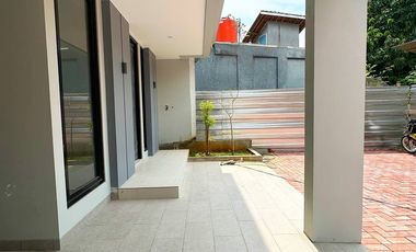 Jual Rumah Dijual 3 Lantai MURAH Di Cipayung Jakarta Timur Dekat Tol Setu dkt Pusat Kota [AR150]