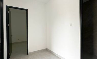 Jual Rumah Dijual 3 Lantai MURAH Di Cipayung Jakarta Timur Dekat Tol Setu dkt Pusat Kota [AR150]