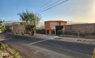 Vendo casa como terreno en San Martin de Socabaya