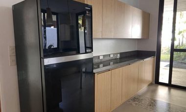 4 Bedroom 4BR House and Lot for Rent at Muntinlupa City