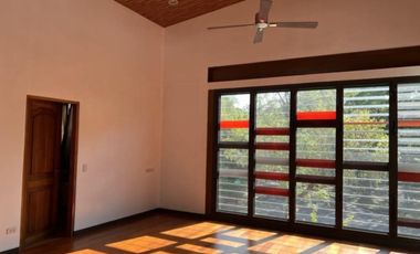 4 Bedroom 4BR House and Lot for Rent at Muntinlupa City