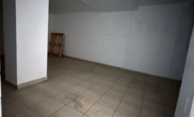 Venta de local sobre Eje central Lazaro Cardenas, cerca de Plaza Garibaldi, Ciudad de México