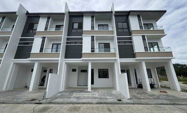 3 STOREY TOWNHOUSE for Sale in Acropolis Talamban Cebu FREE 1HP SPLIT TYPE AIRCON