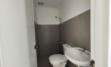 3 STOREY TOWNHOUSE for Sale in Acropolis Talamban Cebu FREE 1HP SPLIT TYPE AIRCON