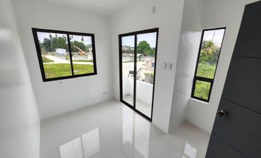 3 STOREY TOWNHOUSE for Sale in Acropolis Talamban Cebu FREE 1HP SPLIT TYPE AIRCON