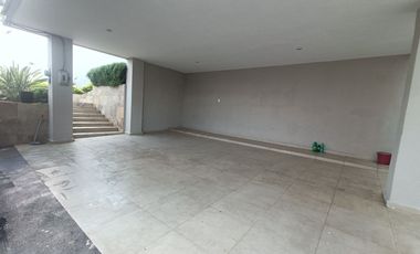 Renta de casa amueblada, con alberca en Cumbres 2do Sector, Monterrey