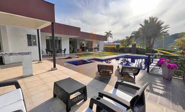 SE VENDE CASA CAMPESTRE EN COMBIA