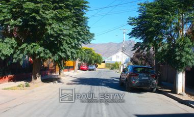 VENDEMOS Casa en Calle principal en excelente Villa