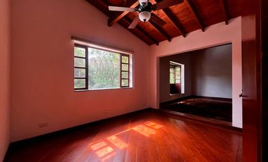 Casa  en arriendo, Loma Del Escobero, Envigado, Antioquia