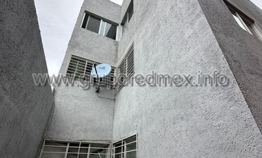 Edificio de 6 departamentos en Felipe Carrillo Puerto, Queretaro