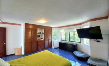 🏡 Casa con doble altura, chimenea y vista al green 🌳🔥 ¡En Club de Golf Tequis!