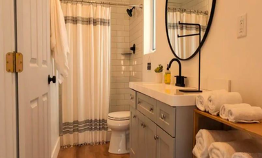 HERMOSA CASA CON 3 NIVELES, BELLOS ACABADOS Y EXCELENTE PLUSVALÍA