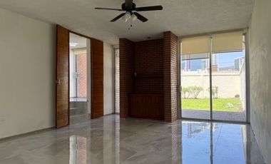 Casa en Renta – Colonia del Valle, San Pedro Garza García.