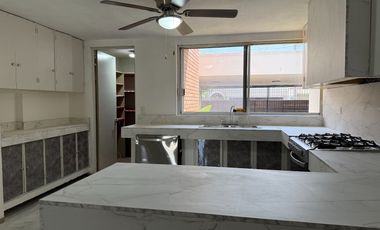 Casa en Renta – Colonia del Valle, San Pedro Garza García.