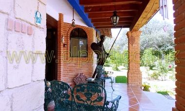 🎯 Inversionistas, ¡atención! Casa + 4 departamentos en terreno enorme, ¡potencial al máximo! 🌳💰