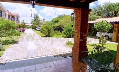 🎯 Inversionistas, ¡atención! Casa + 4 departamentos en terreno enorme, ¡potencial al máximo! 🌳💰