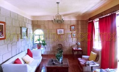 🎯 Inversionistas, ¡atención! Casa + 4 departamentos en terreno enorme, ¡potencial al máximo! 🌳💰