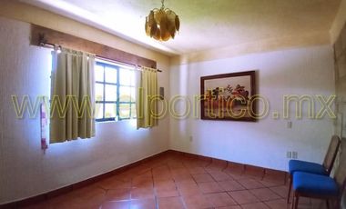 🎯 Inversionistas, ¡atención! Casa + 4 departamentos en terreno enorme, ¡potencial al máximo! 🌳💰