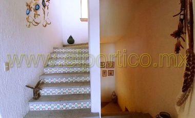 🎯 Inversionistas, ¡atención! Casa + 4 departamentos en terreno enorme, ¡potencial al máximo! 🌳💰