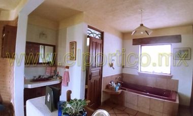 🎯 Inversionistas, ¡atención! Casa + 4 departamentos en terreno enorme, ¡potencial al máximo! 🌳💰