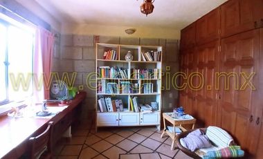 🎯 Inversionistas, ¡atención! Casa + 4 departamentos en terreno enorme, ¡potencial al máximo! 🌳💰
