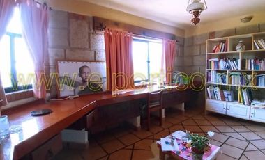 🎯 Inversionistas, ¡atención! Casa + 4 departamentos en terreno enorme, ¡potencial al máximo! 🌳💰