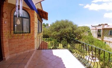 🎯 Inversionistas, ¡atención! Casa + 4 departamentos en terreno enorme, ¡potencial al máximo! 🌳💰