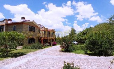 🎯 Inversionistas, ¡atención! Casa + 4 departamentos en terreno enorme, ¡potencial al máximo! 🌳💰