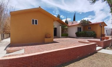 💸 ¡Precio de oportunidad! Casa con palapa y bungalow en terreno de 2,200m² 🌿