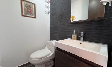 SE VENDE HERMOSA CASA EN LA FLORIDA.