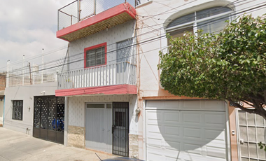 VENDO CASA EN LOMAS DE POLANCO, TLAJOMULCO CERCA DE PLAZA DEL SOL