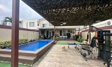 VENTA CASA ESTANCIAS DEL RIO
