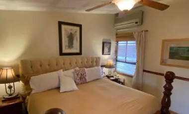 HERMOSA PROPIEDAD DE DOS NIVELES, A SÓLO 10 MIN. DEL AEROPUERTO INTERNACIONAL.