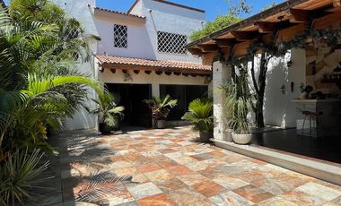 CIVAC RENTO CASA AMUEBLADA (o sin muebles) IMPECABLE, AIRE ACONDICIONADO