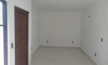 CASA DE 3 RECAMARAS EN FRACC TOLEDO $1,295,000