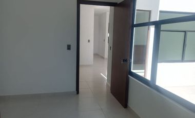 CASA DE 3 RECAMARAS EN FRACC TOLEDO $1,295,000