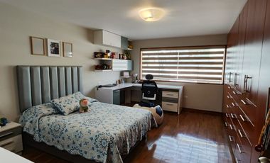 Vendo Espectacular Casa Frente A Parque, Surco, Cerca A Avenidas Benavides, Venturo, Aviación, Caminos Del Inca, Higuereta, Cerca A Centro Comercial C