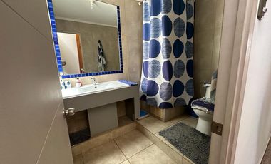 Hermosa casa amoblada en condominio en Machalí