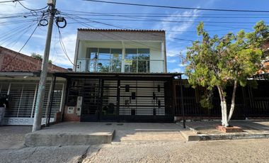 ARRIENDO EXCELNTE APARTAMENTO, CALAMARI