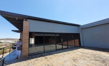Local en PA con Terraza zona El Mirador.