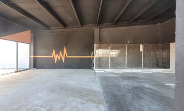 Local en PA con Terraza zona El Mirador.