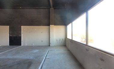 Local en PA con Terraza zona El Mirador.