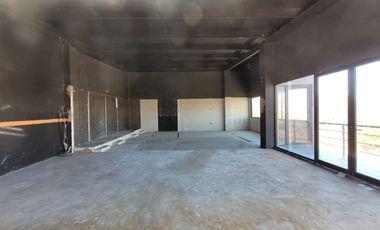 Local en PA con Terraza zona El Mirador.