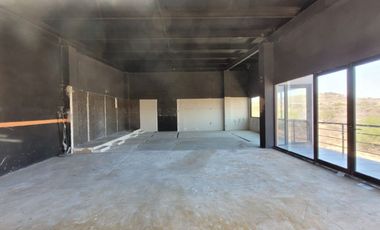 Local en PA con Terraza zona El Mirador.