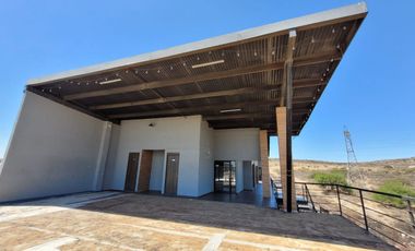 Local en PA con Terraza zona El Mirador.