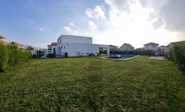 Casa en venta El Polo 4 dorm 3 baños con piscina en Machalí