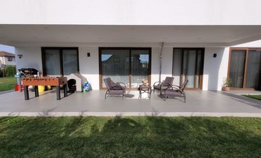 Casa en venta El Polo 4 dorm 3 baños con piscina en Machalí