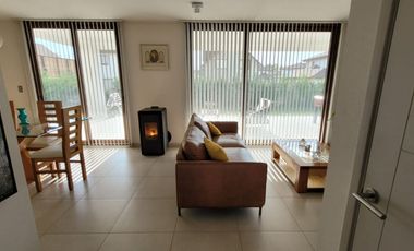 Casa en venta El Polo 4 dorm 3 baños con piscina en Machalí